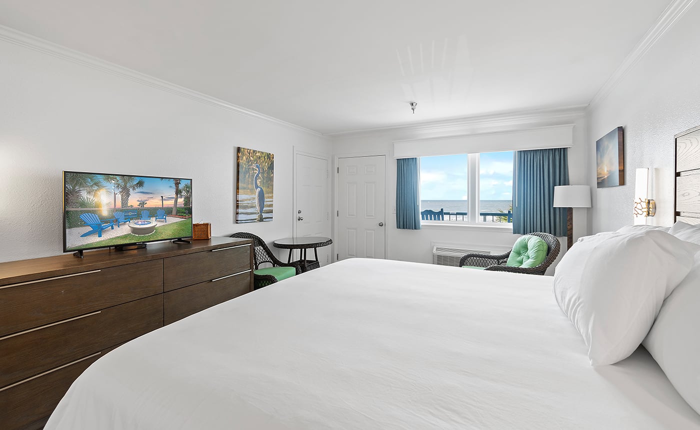 Oceanfront Room - King Bed
